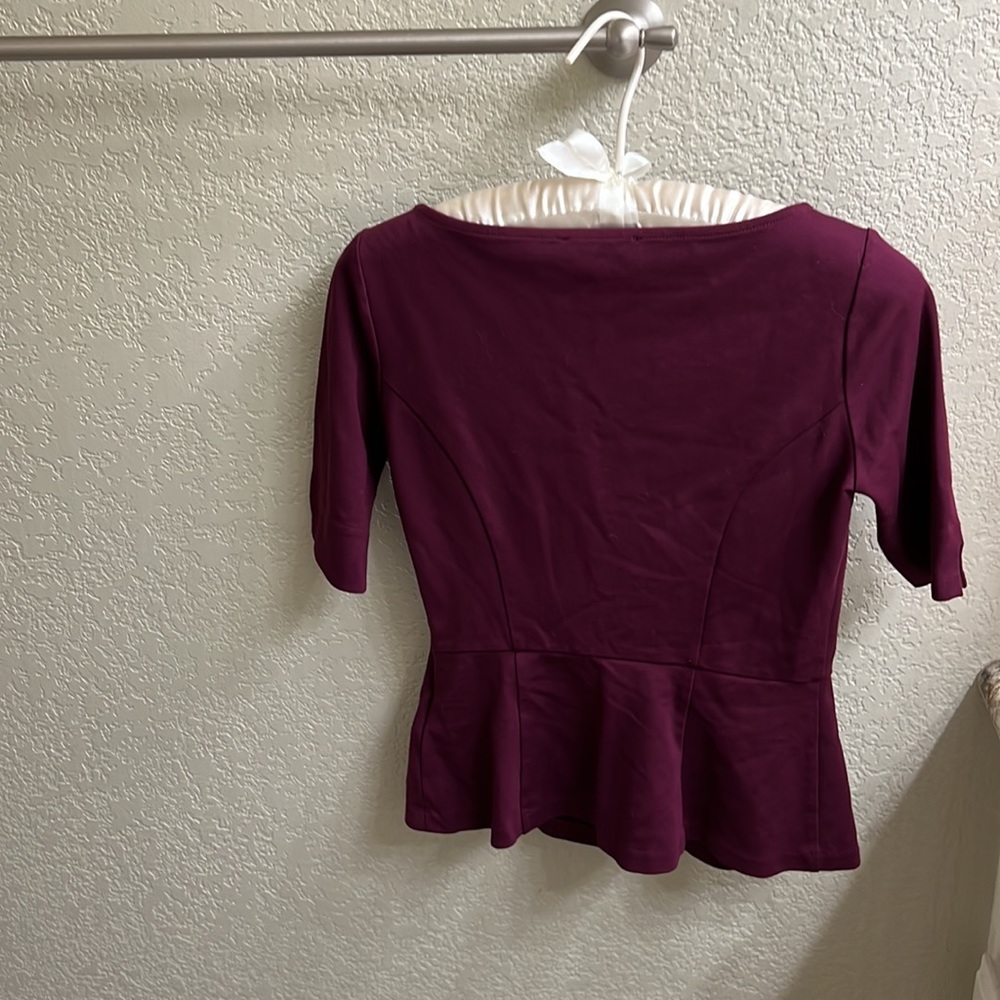Beautiful blouse - Picture 2 of 3